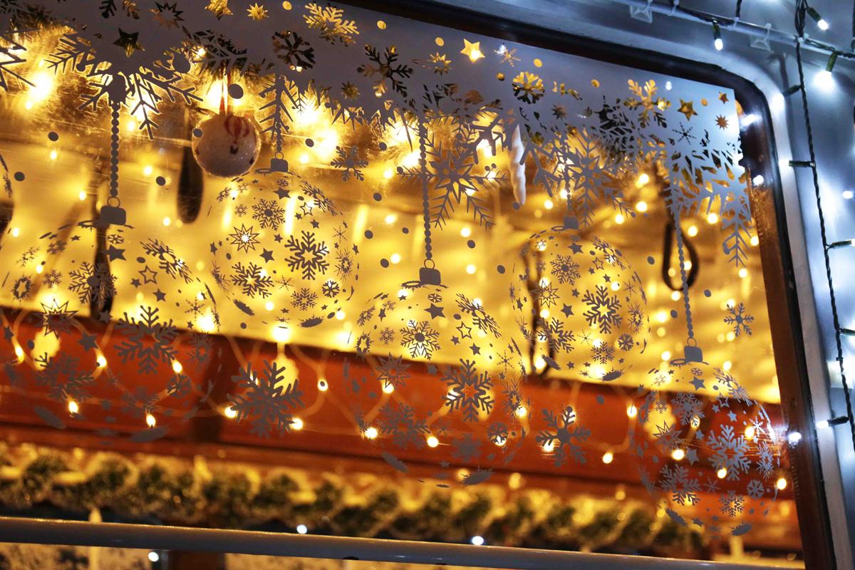 Budapest's festive light fleet kicks off the festive season. Photo: BKV