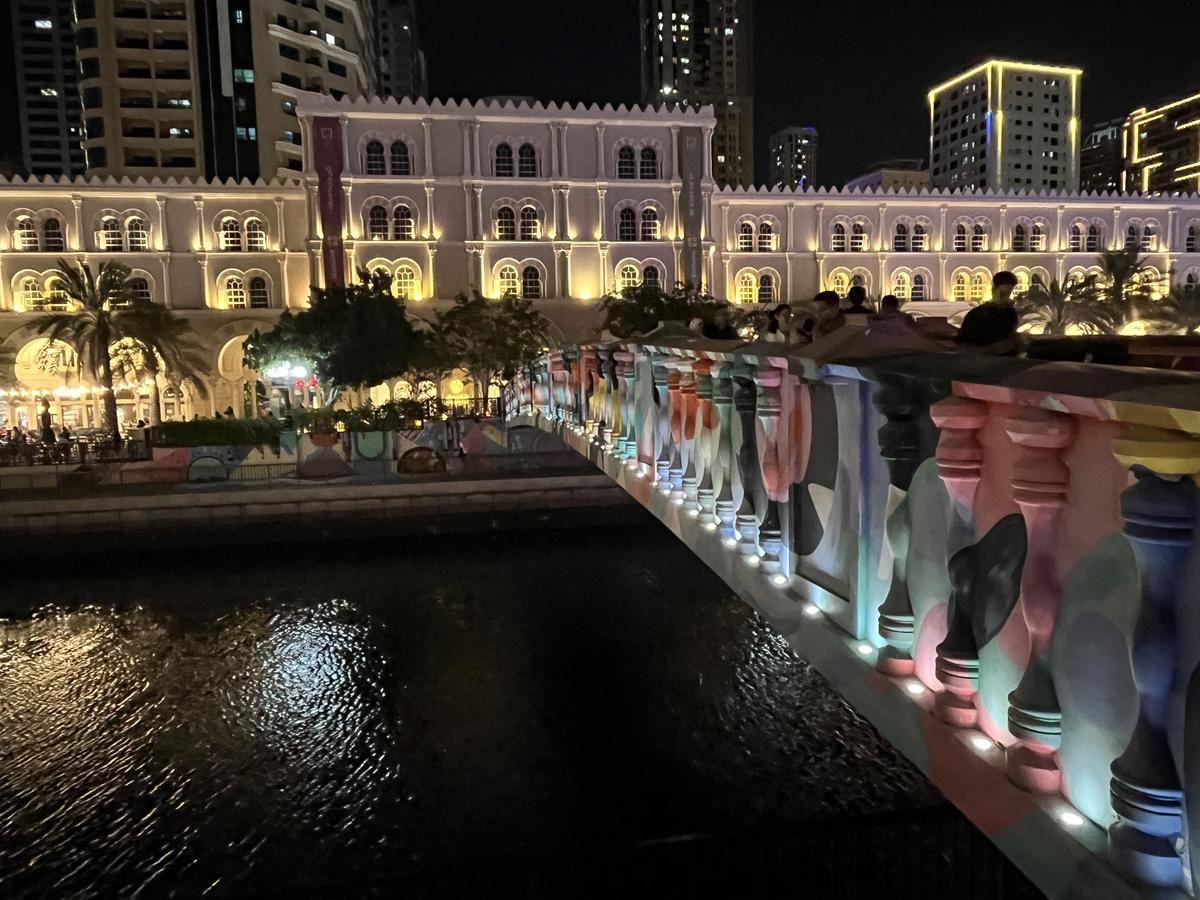 Journey to Sharjah, the cultural capital of the Emirates. Photo: Alpár Kató
