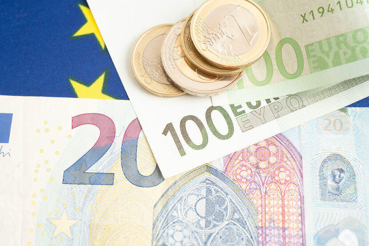 Are Romania and Bulgaria ahead of Hungary in adopting the euro? eu budget