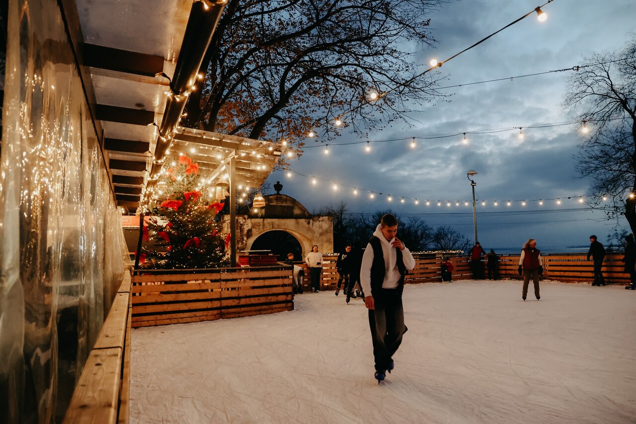 szigliget várudvar ice rink balaton (1)