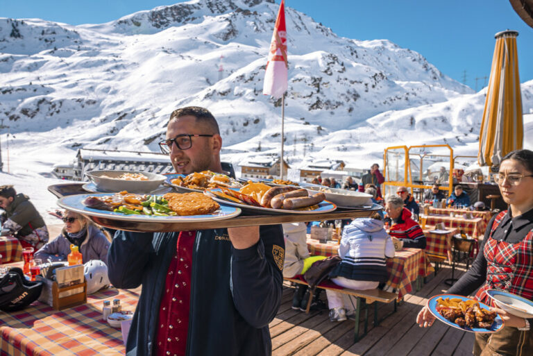 Hungarians working in Austria