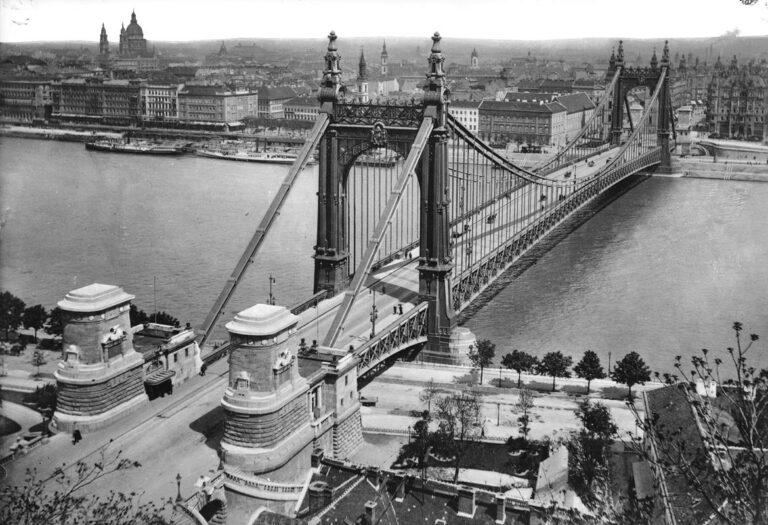 The old Elisabeth Bridge in Budapest