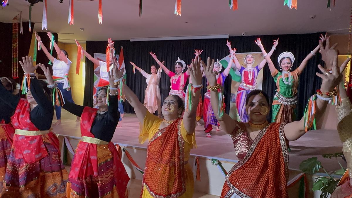 mesmerizing cultural performance organised by the Amrita Sher-Gil Cultural Centre (ASCC) india indian