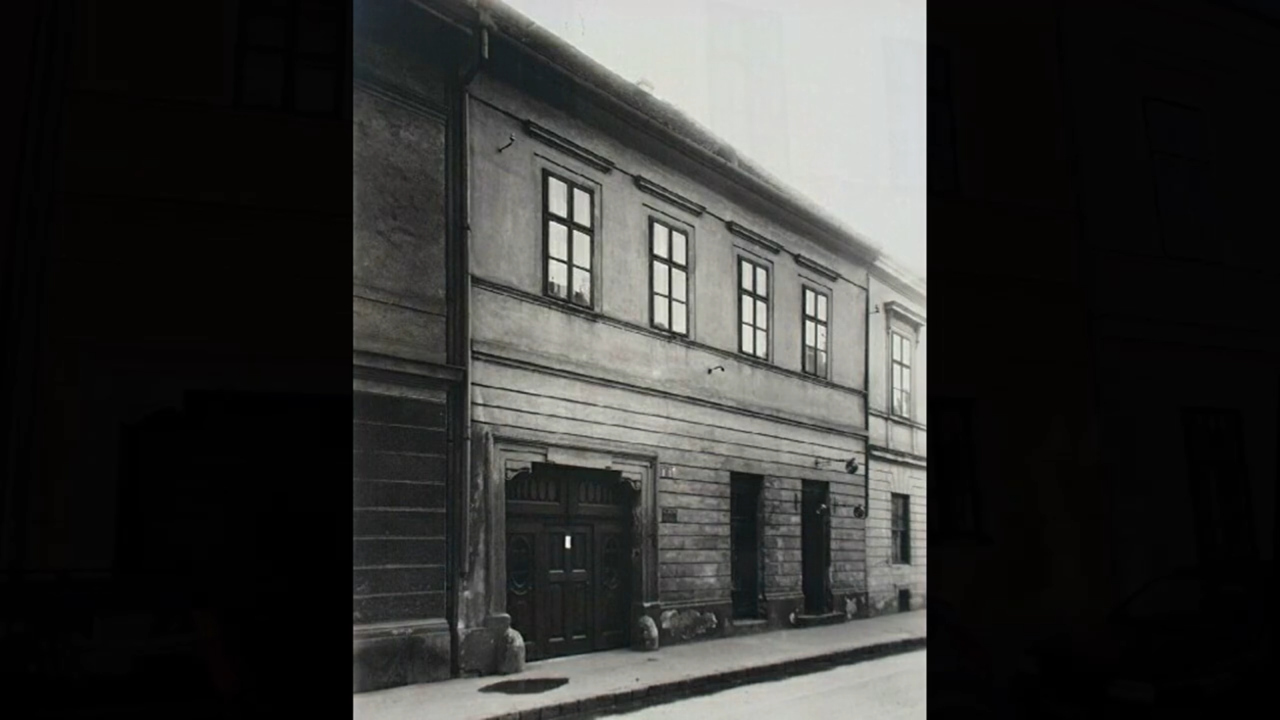 Budapest Castle District haunted street history