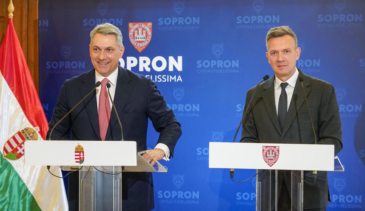 Lázár minister austria lake fertő