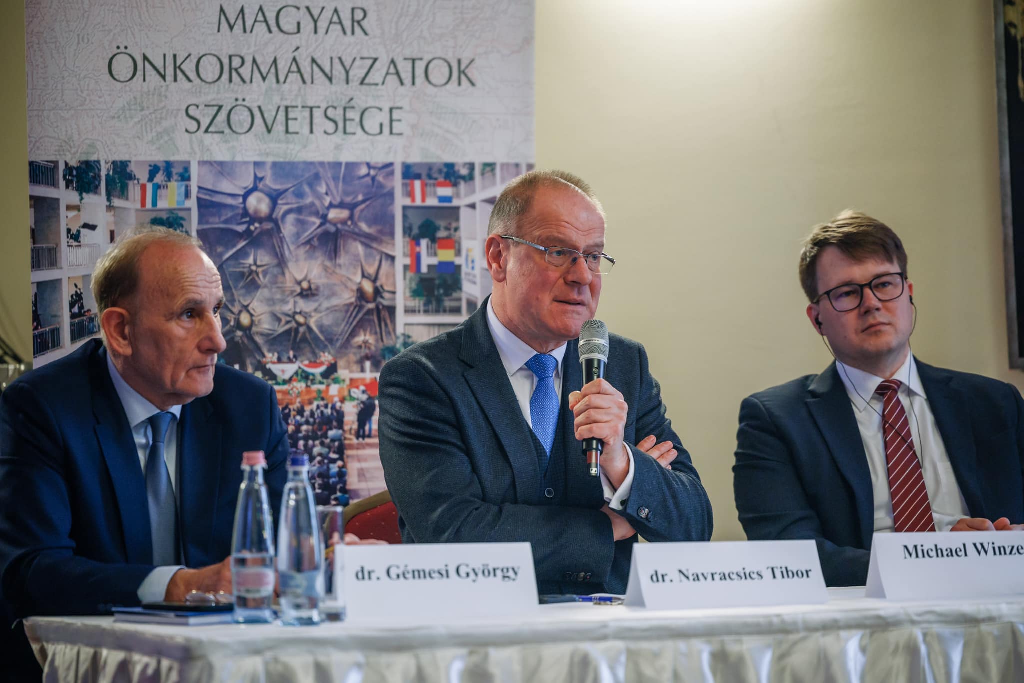 navracsics councils