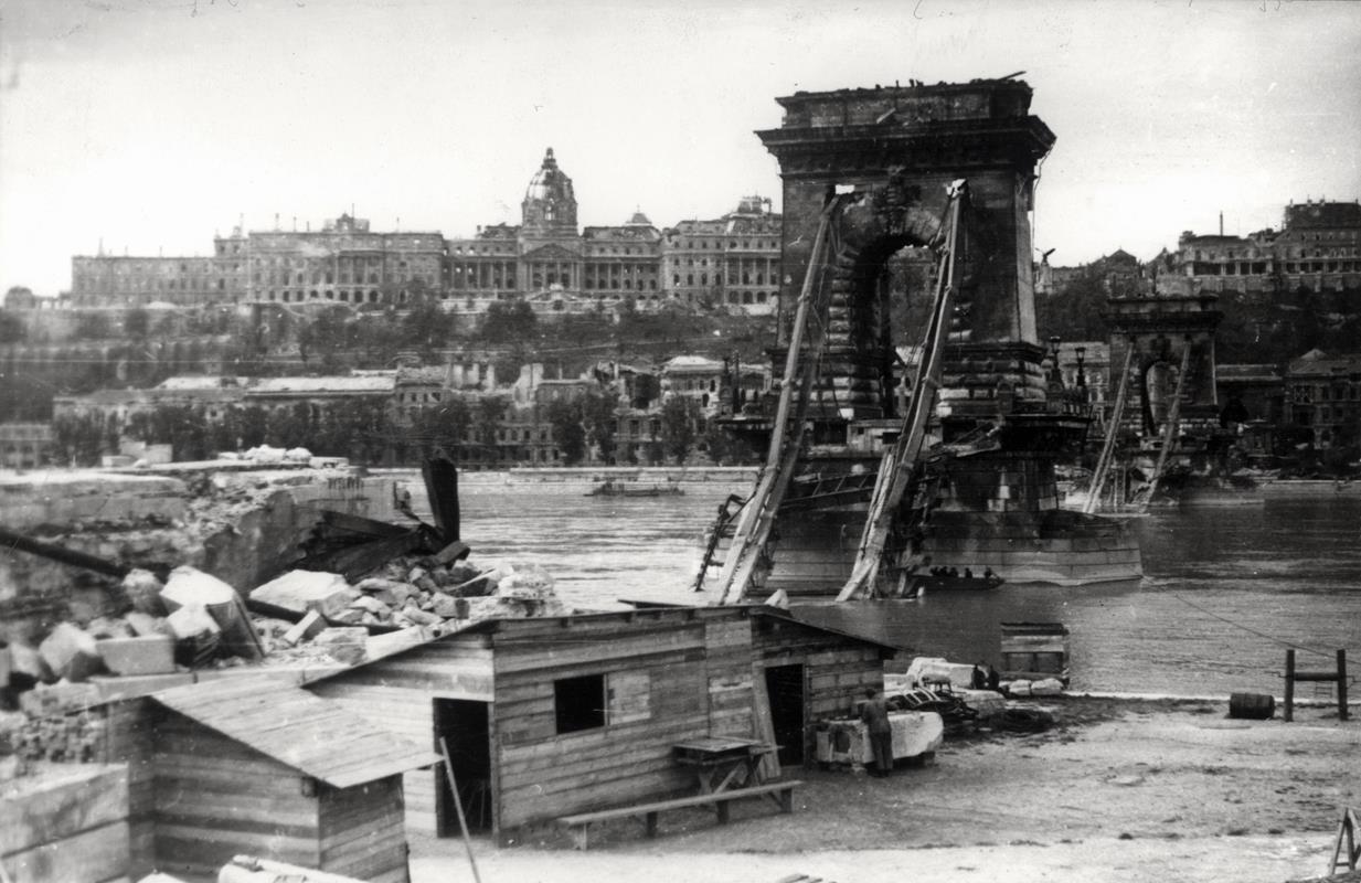 Budapest Siege 1945 Chain Bridge destroyed World War II urban battles siege of Budapest