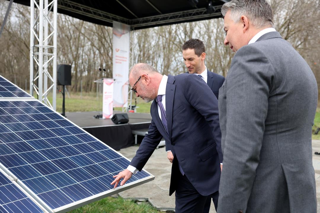 New investments battery industry MOL