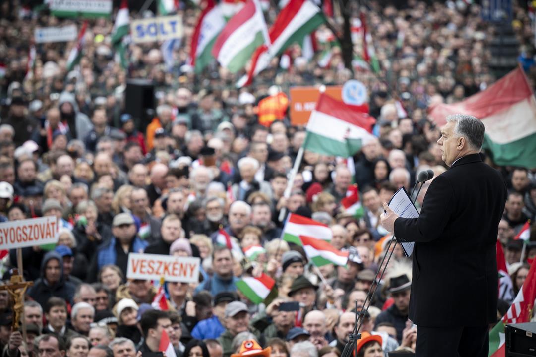 PM Orbán talks about bug-like journalists, politicians, judges, who must be cleaned up hungary news