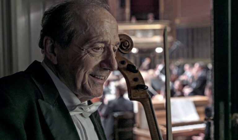 Prodigious Hungarian cellist talent Miklós Perényi will play at the Pannonhalma Abbey