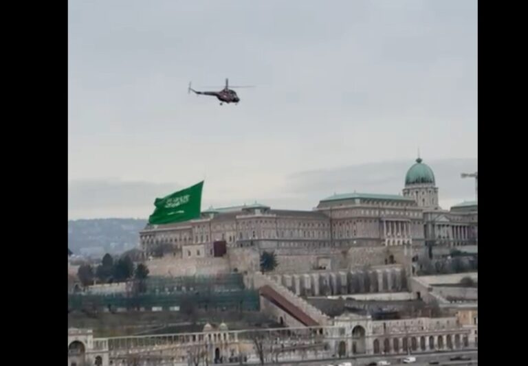 Saudi Arabia’s Flag Day celebrated with helicopter flyover in Budapest - videos