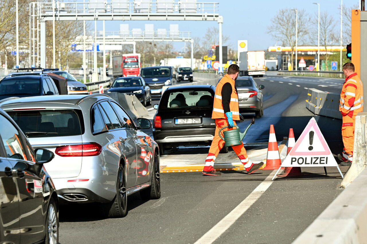 Border controls Austrian authorities Hungary Schengen border