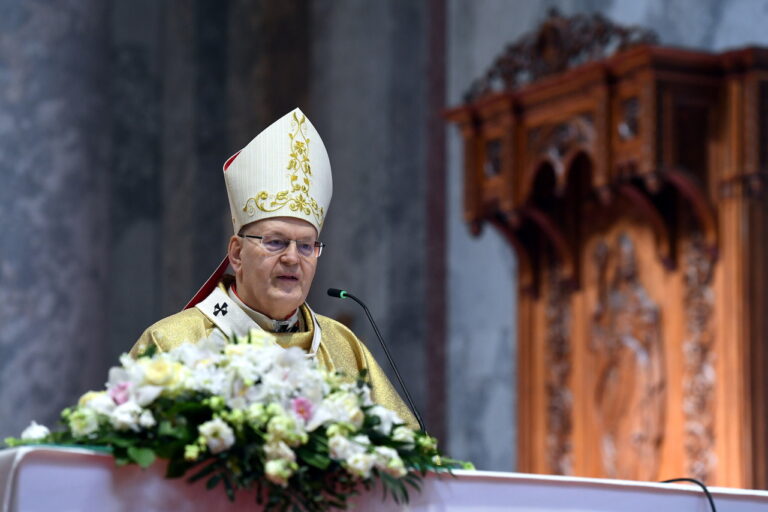Péter Erdő Pope Hungarian New