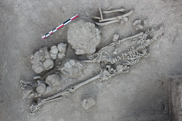 Strange Roman-era burial illustration