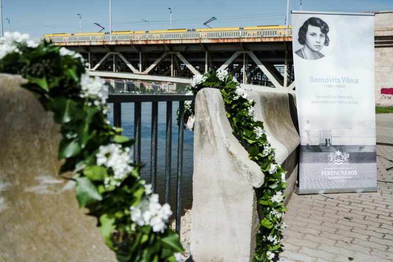 Holocaust victims commemorated, new memorial inaugurated in Budapest