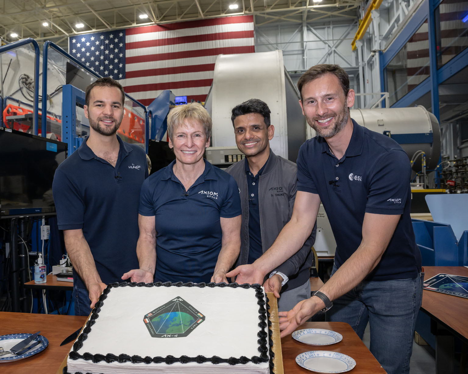 Hungarian astronauts successfully complete NASA training