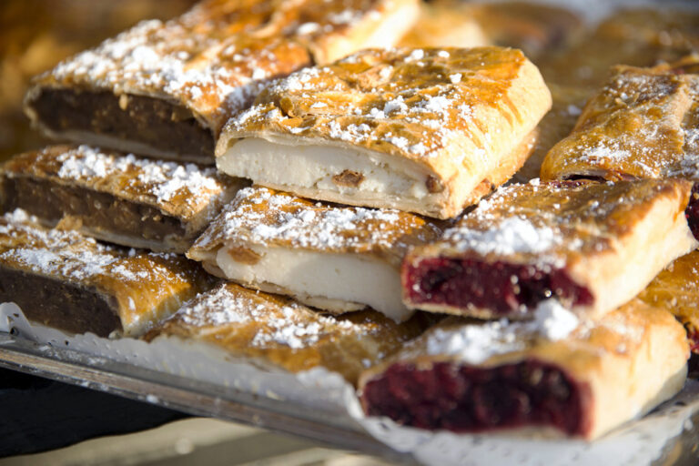 Hungarian pastry shops in the US