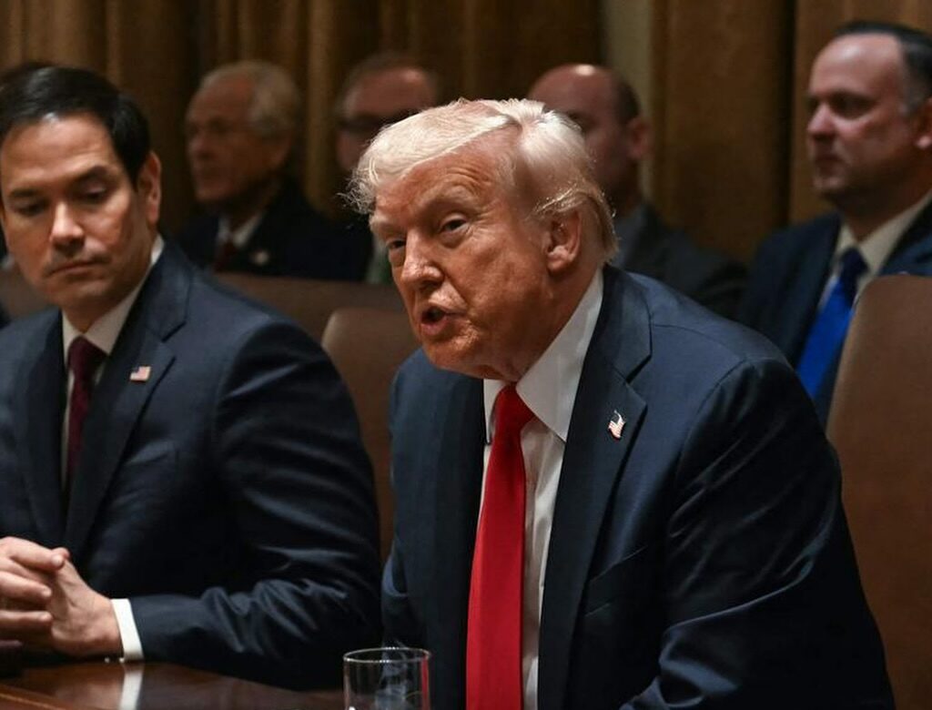US 500% tariff on Russian gas, oil may kill Hungarian MOL's exceptional profit Trump