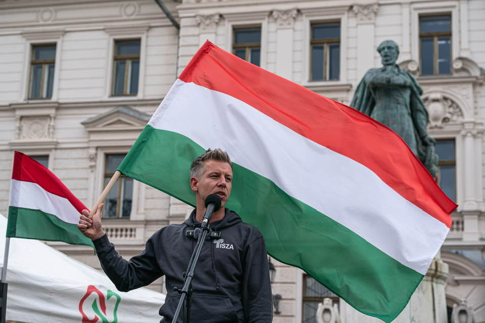 magyar péter opposition party hungary tisza 2025