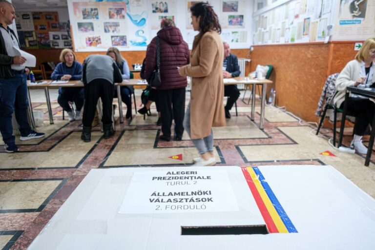 Orbán Nicusor Dan George Simion Romania