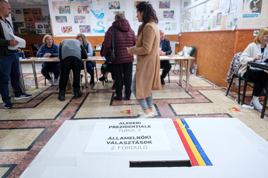 Orbán Nicusor Dan George Simion Romania