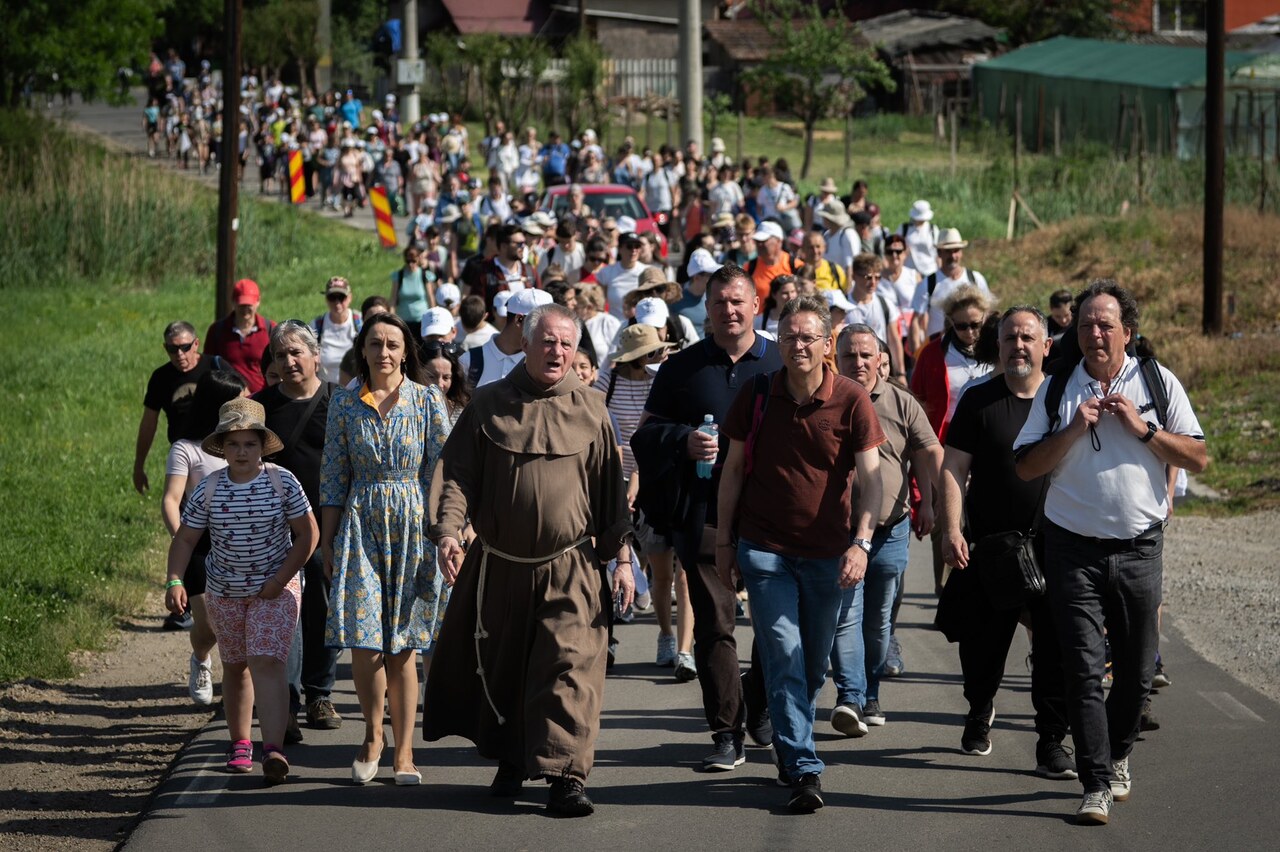 Pilgrimage Hungarians Romania (1)