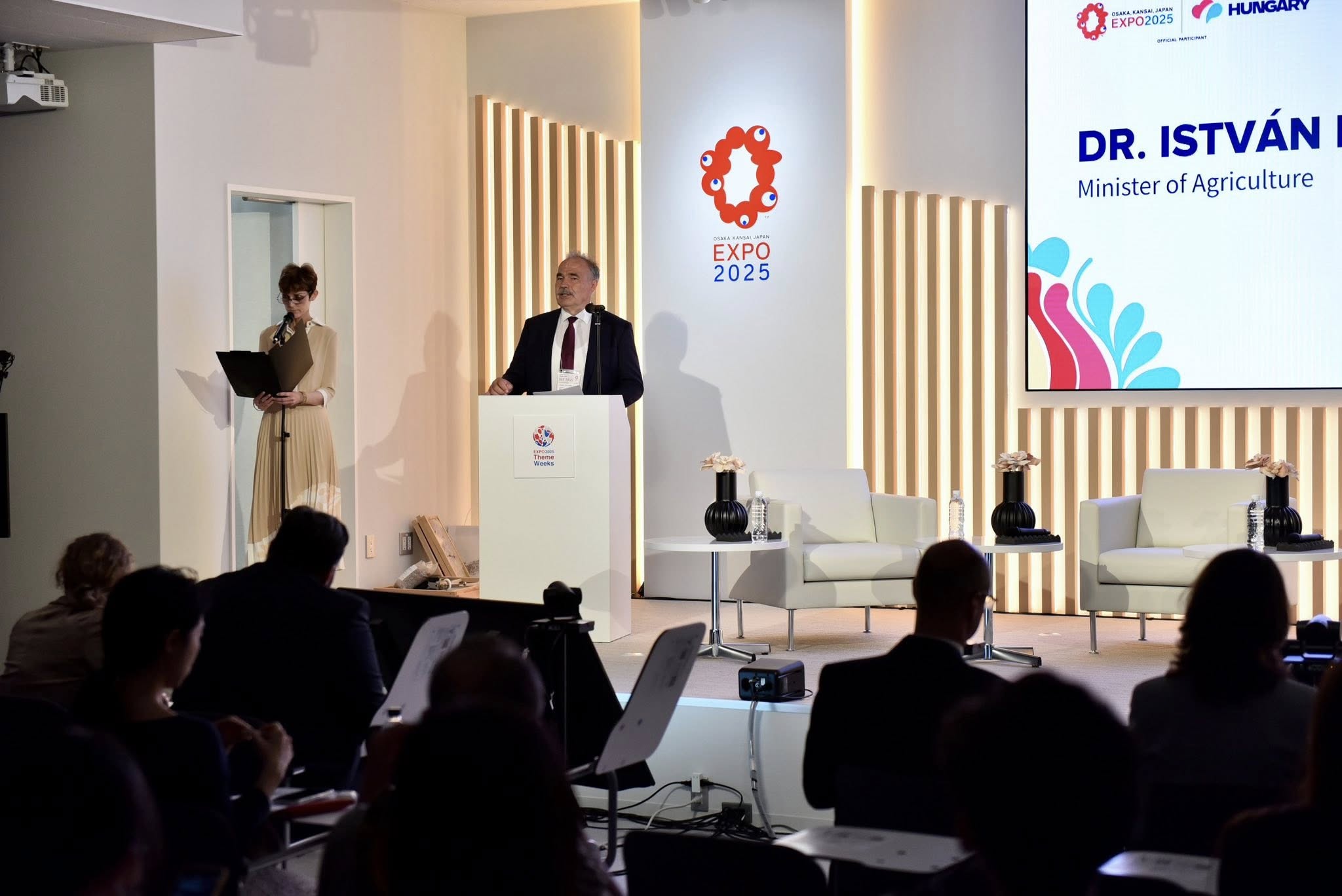 Ministry promotes premium Hungarian honey, mangalica pork at Expo 2025 Osaka