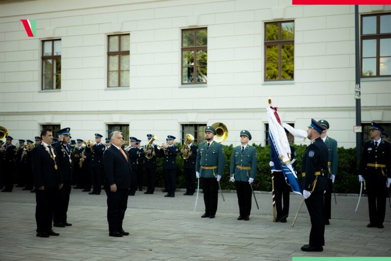 Orbán police freedom