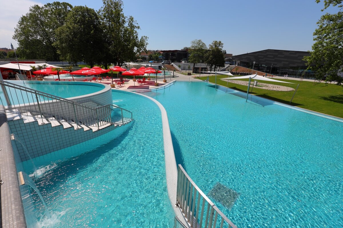 RQ Water Experience Park Győr beach pentecost weekend