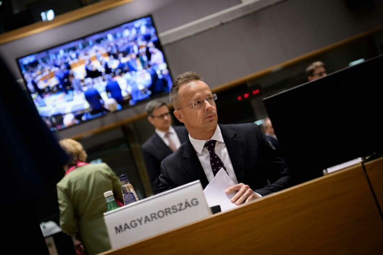 Szijjártó offended EU