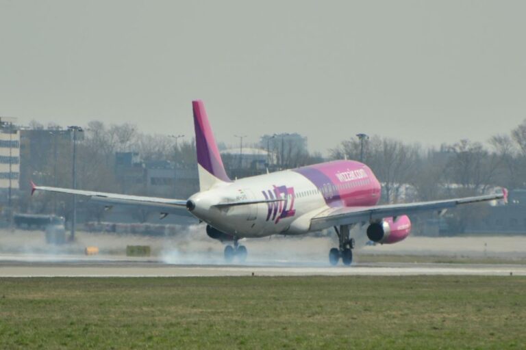 Wizz Air flight emergency landing Budapest