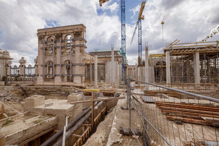 Buda Castle Northern wing being rebuilt using reinforced concrete