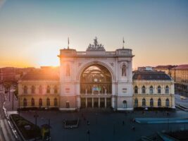 Budapest Eastern Railway Station renovation MÁV