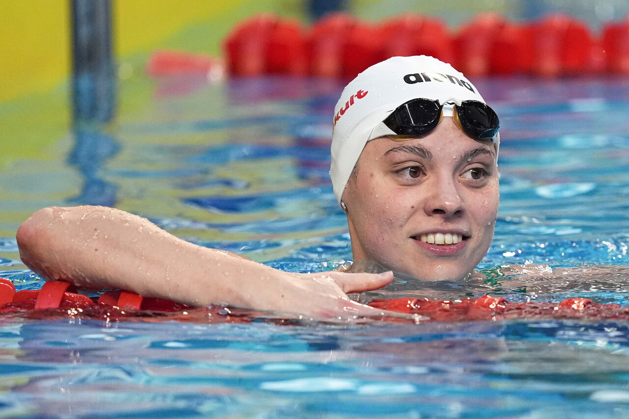Henrietta Fángli Hungarian swimmer spider bite