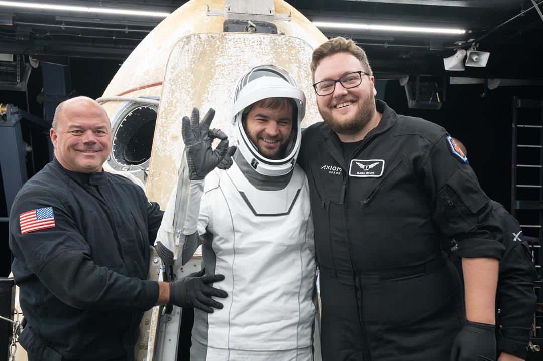 Tibor Kapu once again on Planet Earth (Copy)