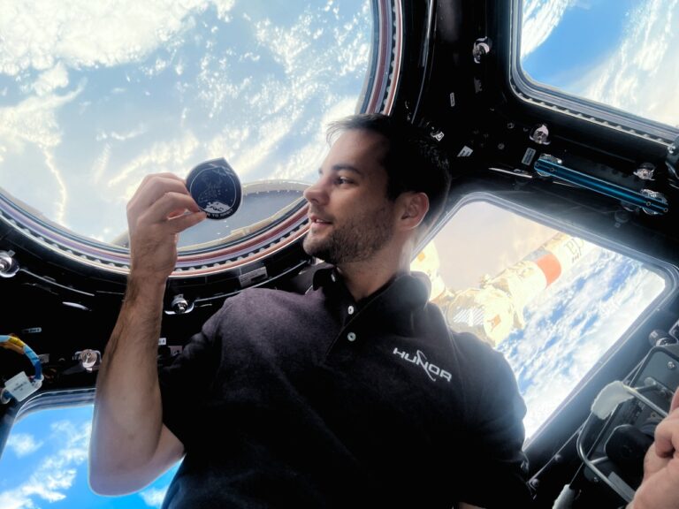 Tibor Kapu space