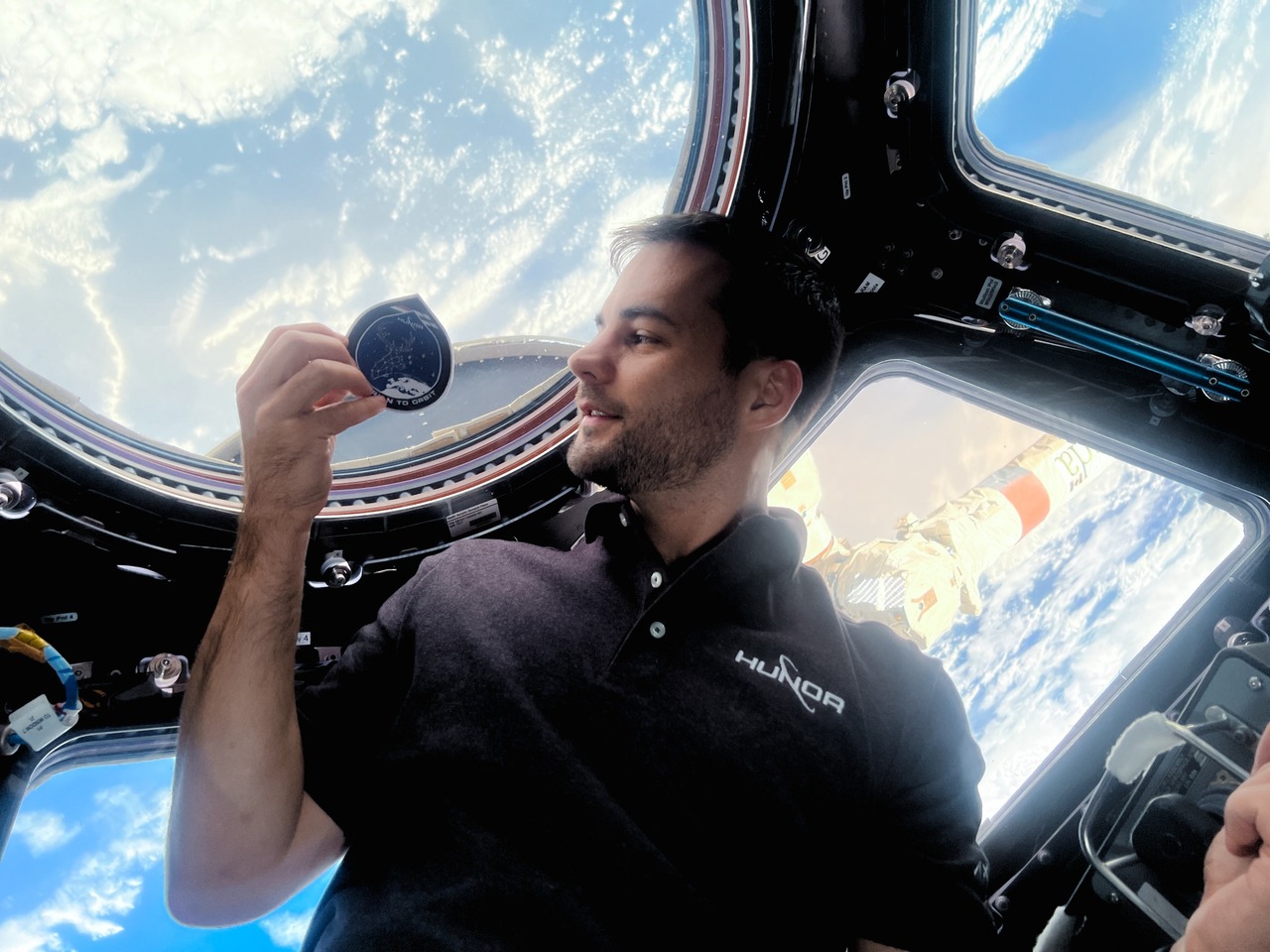 Tibor Kapu space
