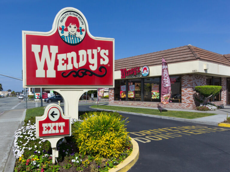 Wendy's return Hungary fast food restaurant 23 years