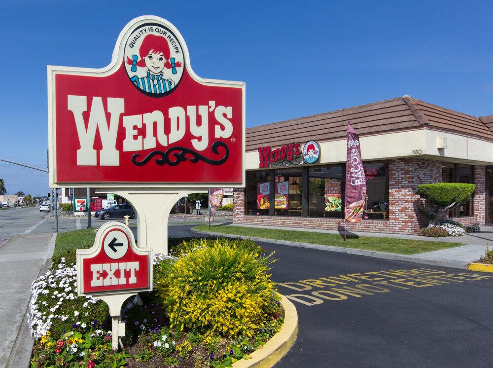 Wendy's return Hungary fast food restaurant 23 years