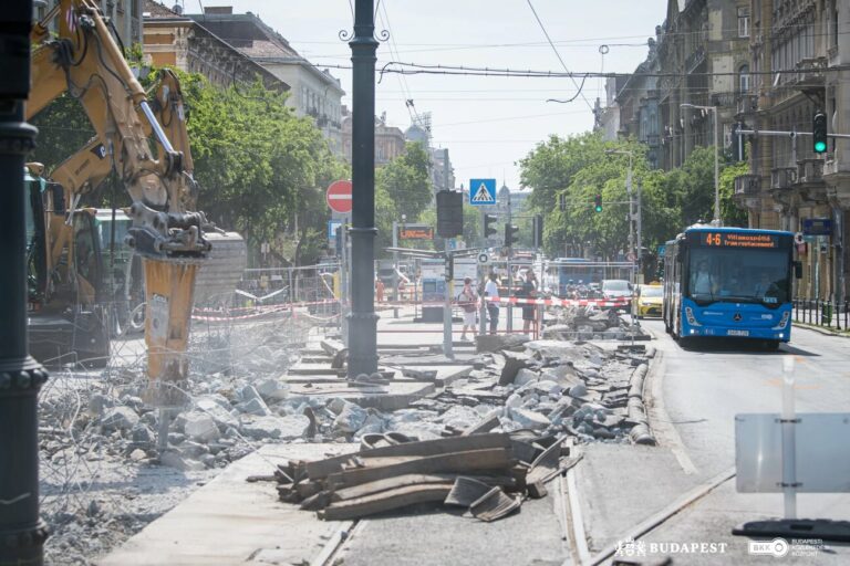 tram line renovation Budapest Grand Boulevard